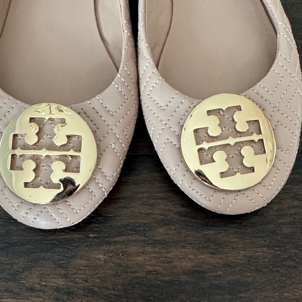 Tory Burch Quilted Minnie Ballet Flats in Light Pink with Gold Logo - Picture 5 of 5
